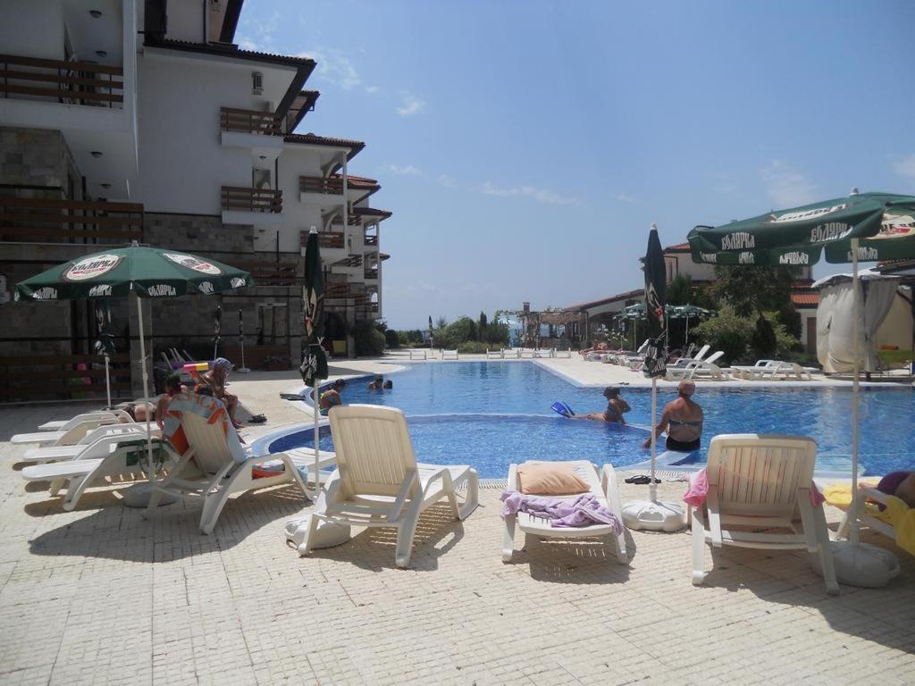 Vm Apartments Robinson Beach Поморие Экстерьер фото