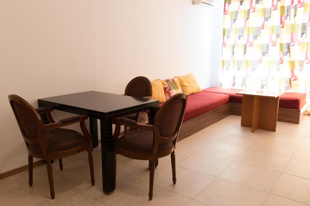 Vm Apartments Robinson Beach Поморие Экстерьер фото
